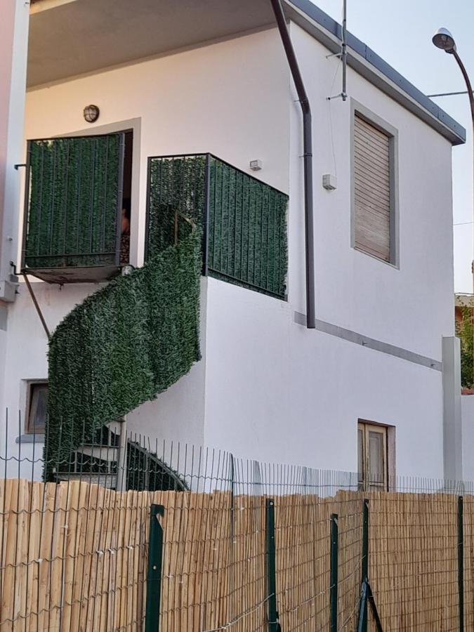 Casa Vacanze Da Michele E Azzurra Lotzorai Bagian luar foto